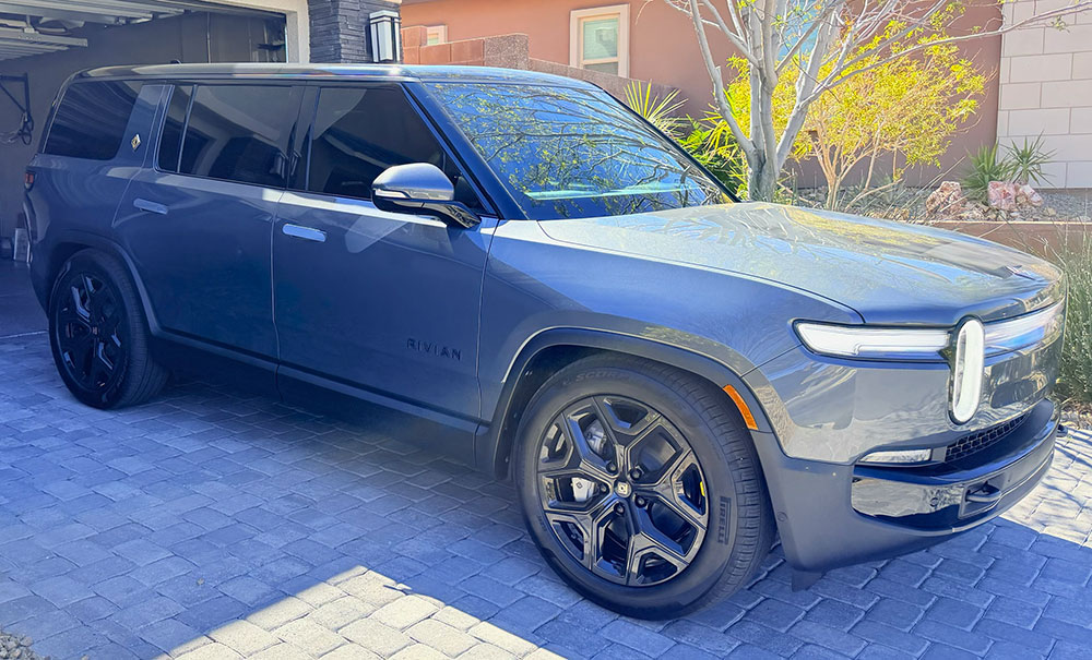 2026 Rivian R1S Dual Max